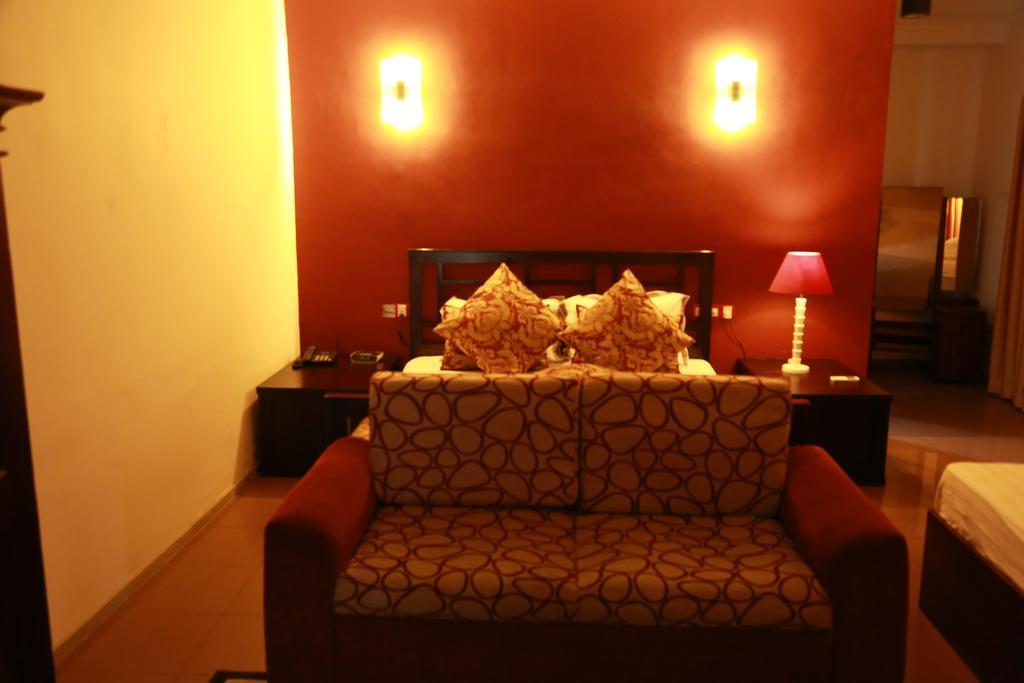 The Canes Boutique Hotel Colombo Exteriör bild