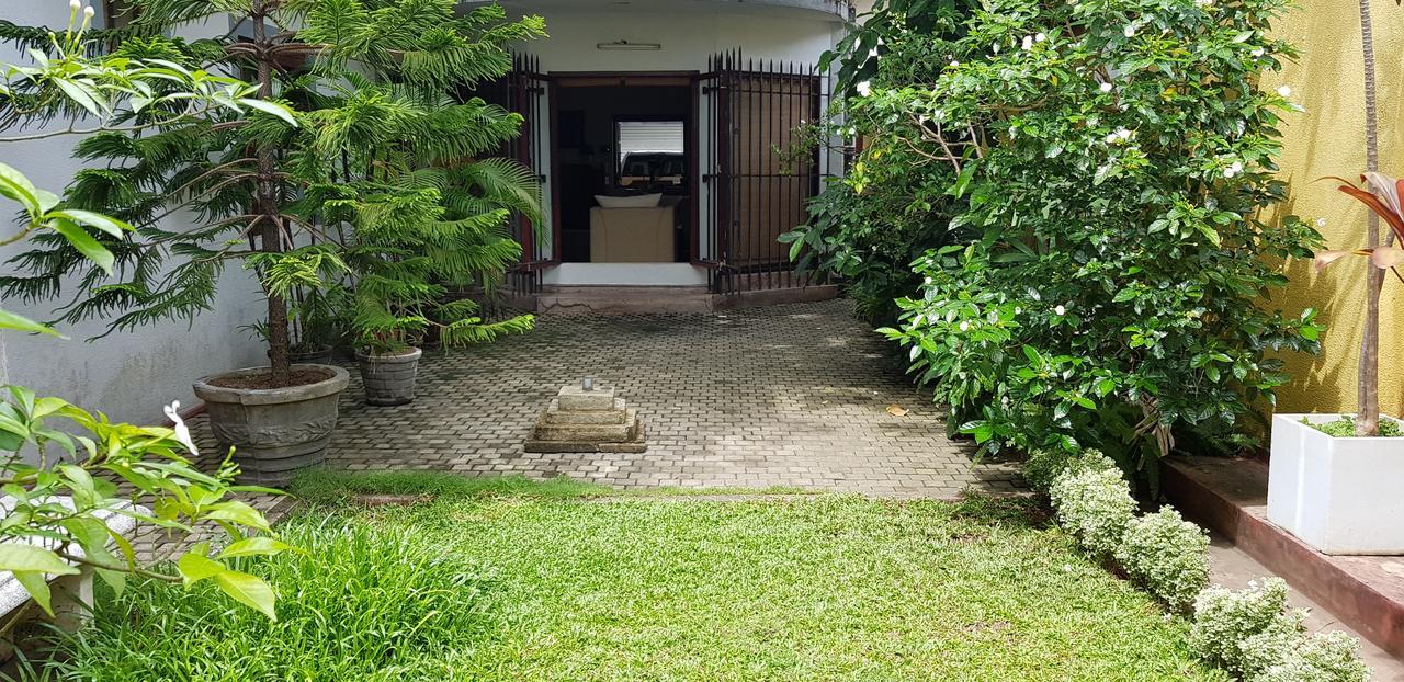 The Canes Boutique Hotel Colombo Exteriör bild